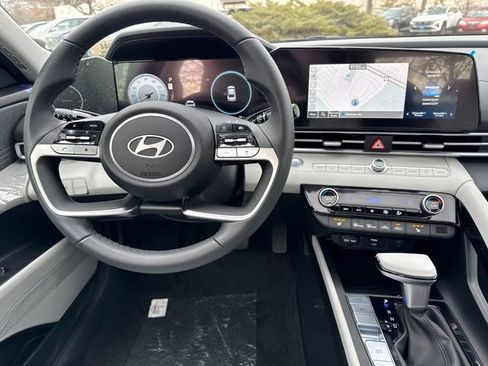 New 2026 Hyundai Elantra Limited image 18