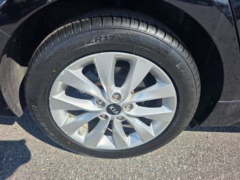 Used 2018 Kia Optima LX w/ 17" Alloy Wheels Package image 19
