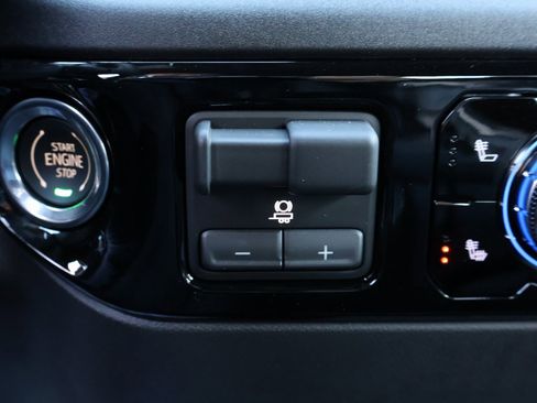 New 2026 GMC Sierra 1500 Elevation w/ LPO, Elevation Black Package image 33