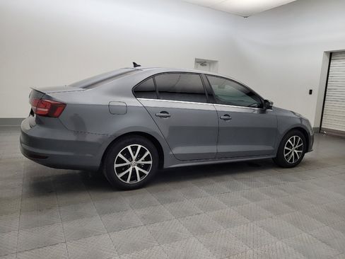 Used 2017 Volkswagen Jetta SE image 10