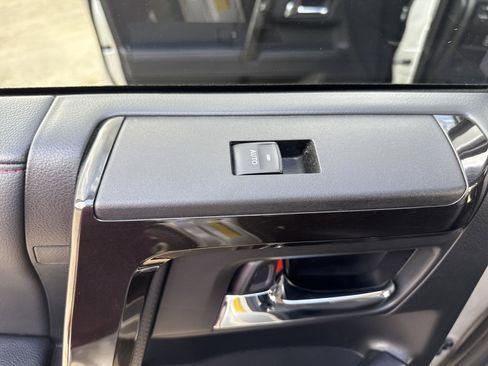 Used 2024 Toyota 4Runner TRD Off-Road Premium image 29