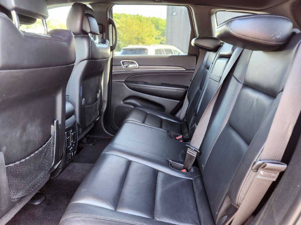 Used 2019 Jeep Grand Cherokee Limited AWD/4WD image 16