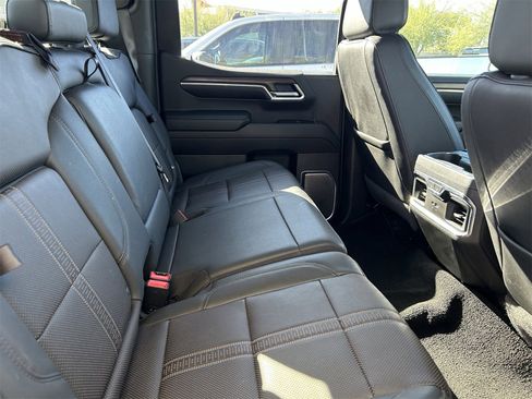 Used 2025 Chevrolet Silverado 1500 High Country w/ High Country Premium Package image 8