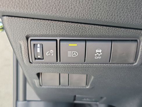 Used 2026 Toyota Corolla Cross LE w/ Moonroof Package FWD image 29