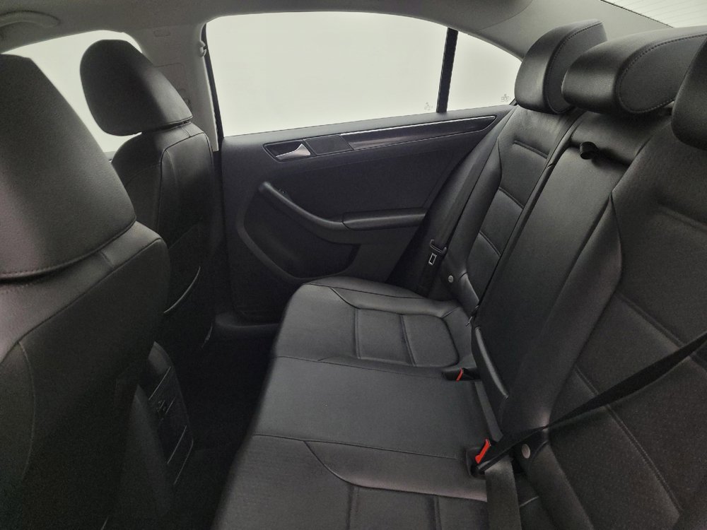 Used 2016 Volkswagen Jetta SEL FWD image 18