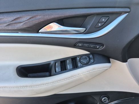 Used 2024 Buick Enclave Avenir image 14