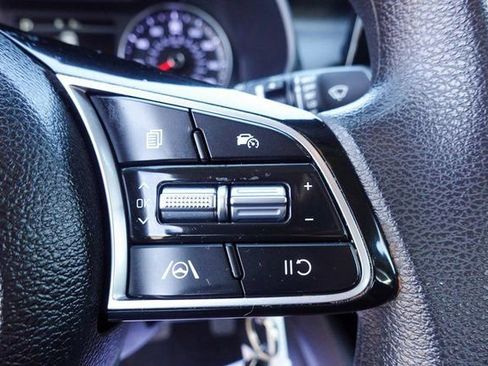 Used 2023 Kia Forte LXS w/ LXS Technology Package image 14