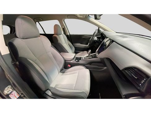 Used 2020 Subaru Outback Premium image 16