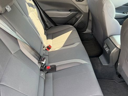 Used 2025 Subaru Crosstrek 2.0i Premium image 19