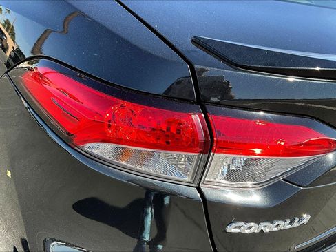 Used 2021 Toyota Corolla SE w/ Carpet Mat Package (TMS) image 28