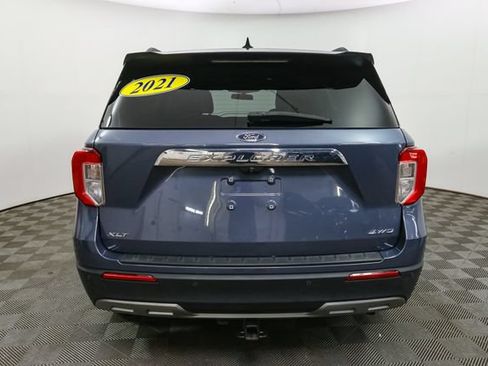 Used 2021 Ford Explorer XLT w/ Equipment Group 202A AWD/4WD image 8