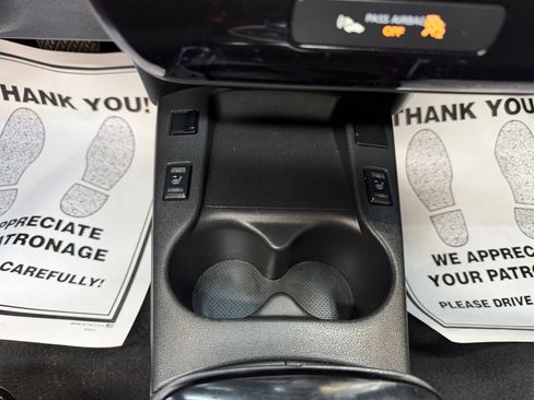 Used 2014 Nissan Leaf SV image 16