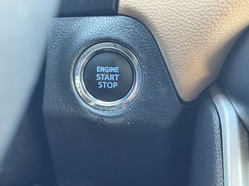 Used 2022 Toyota RAV4 XLE Premium FWD image 41