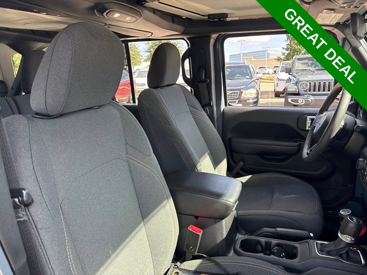 Used 2024 Jeep Wrangler Unlimited w/ Convenience Group AWD/4WD image 14