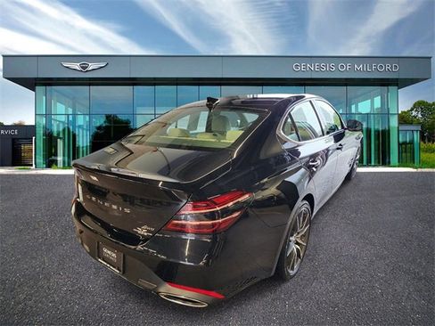 Used 2025 Genesis G70 2.5T image 6