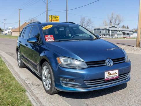 Used 2015 Volkswagen Golf SE w/ Lighting Package FWD image 3