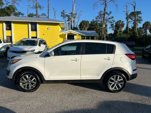Used 2014 Kia Sportage LX FWD image 2
