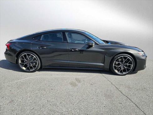 New 2025 Audi S e-tron GT Prestige image 8