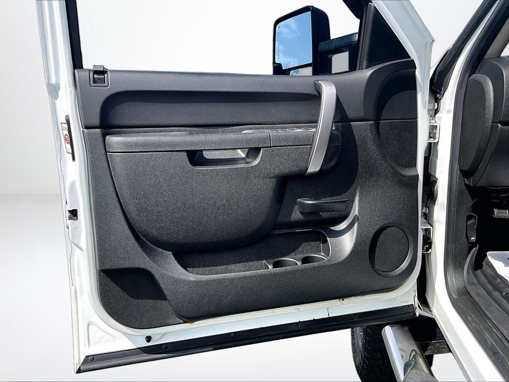 Used 2014 GMC Sierra 2500 SLE w/ SLE Preferred Package AWD/4WD image 23