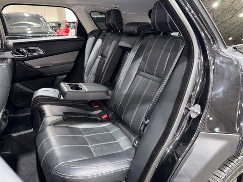 Used 2018 Land Rover Range Rover Velar S image 57