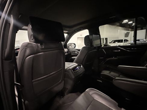 Used 2022 Cadillac Escalade Sport w/ Touring Package image 21