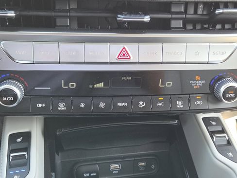 Used 2025 Kia Telluride EX FWD image 34