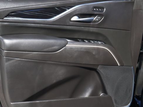 Used 2023 Cadillac Escalade V w/ LPO, ONYX Package image 24