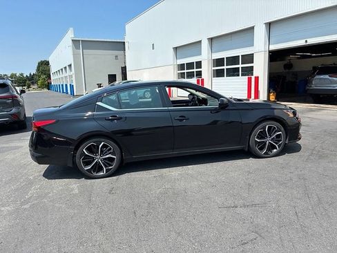 Used 2023 Nissan Altima 2.5 SR w/ SR Premium Package FWD image 6