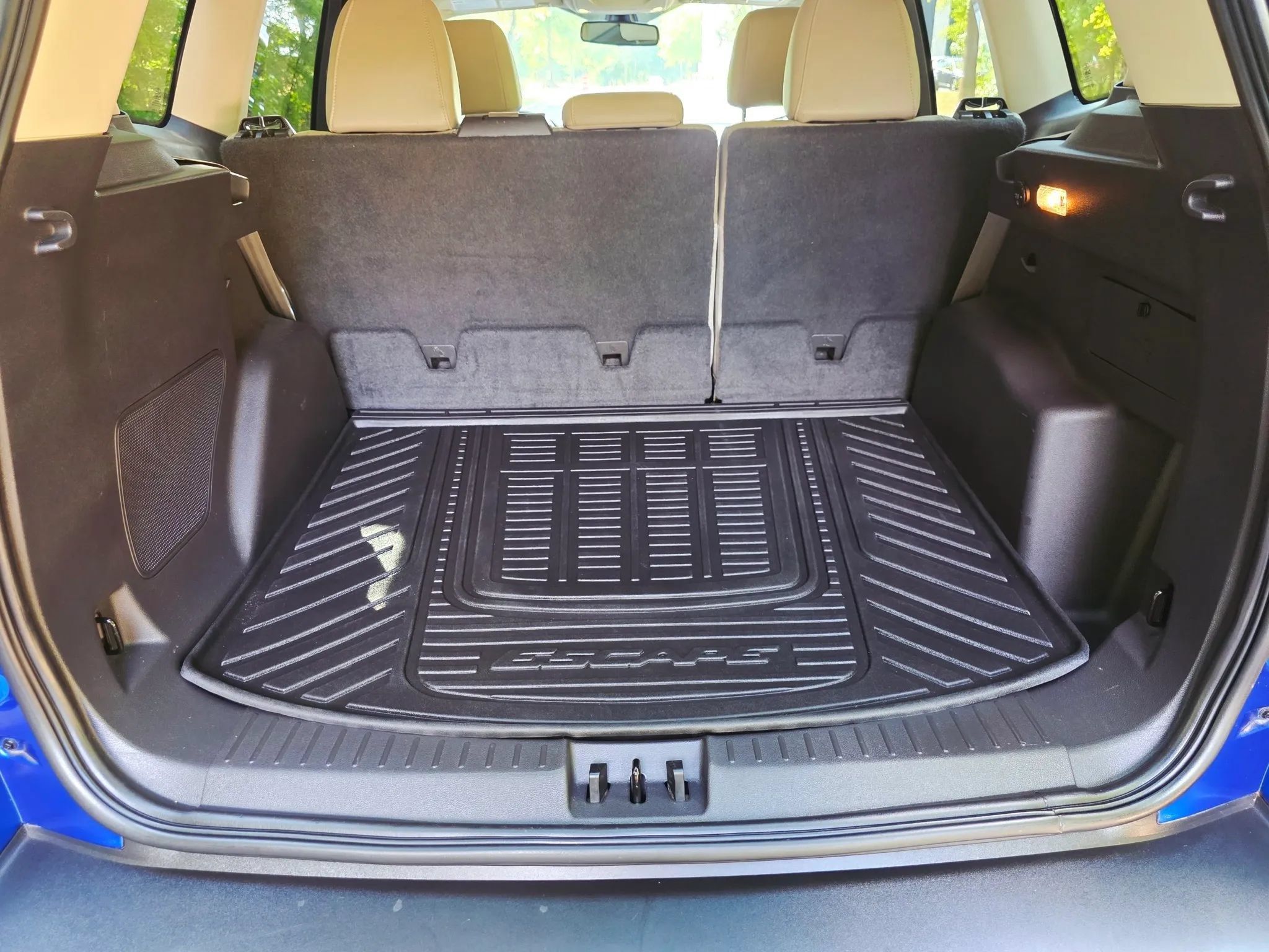 Used 2017 Ford Escape Titanium FWD image 38