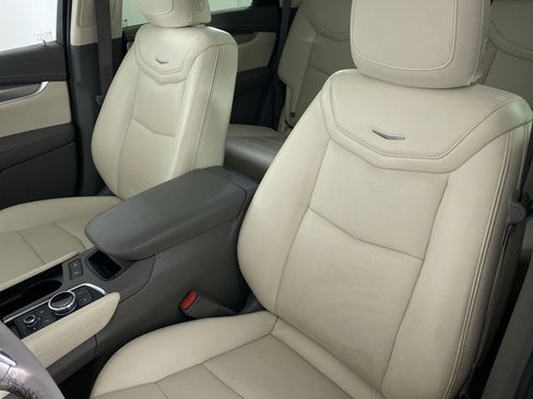 Certified 2023 Cadillac XT5 Premium Luxury image 11