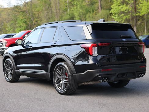 Used 2025 Ford Explorer ST w/ Sun And Sound Package AWD/4WD image 7