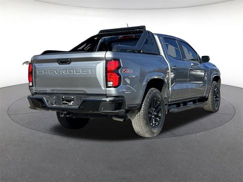 Used 2025 Chevrolet Colorado Z71 w/ Midnight Edition image 5