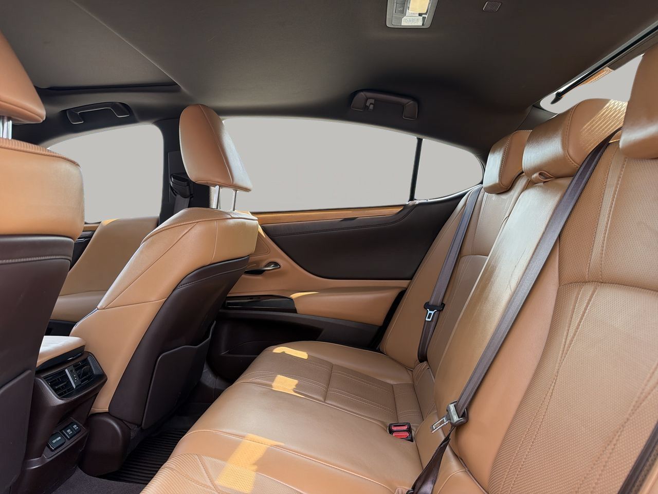 Used 2019 Lexus ES 300h w/ Accessory Package 2 FWD image 17