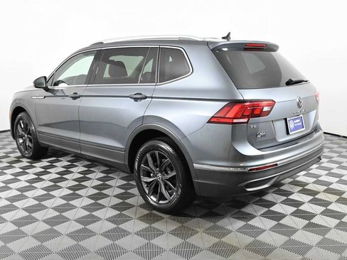 Certified 2023 Volkswagen Tiguan SE FWD image 5