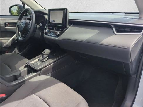 Used 2026 Toyota Corolla Cross LE FWD image 30