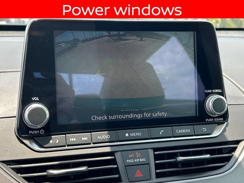 Used 2025 Nissan Altima 2.5 SR FWD image 18