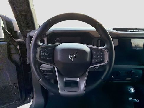 Used 2024 Ford Bronco Black Diamond image 37