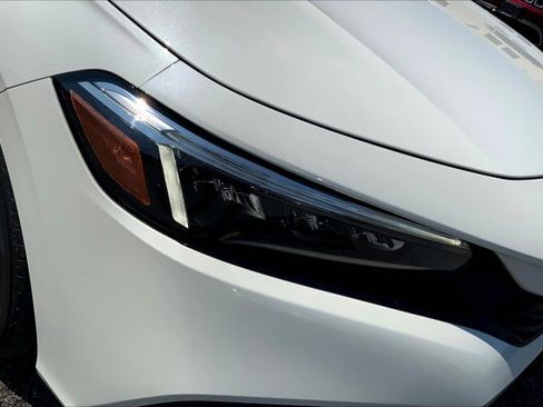 Used 2024 Honda Civic Touring image 27