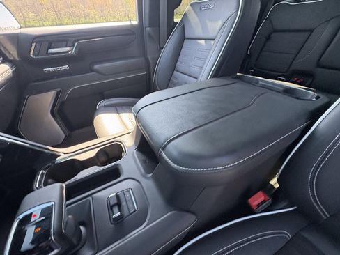 Used 2024 GMC Sierra 1500 AT4X image 34