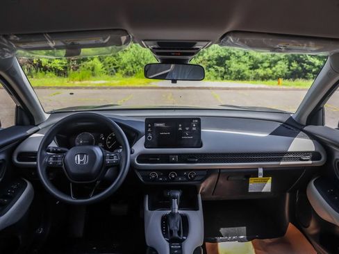 New 2027 Honda HR-V LX image 11