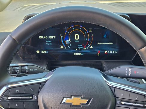 Certified 2025 Chevrolet Equinox LT FWD image 30