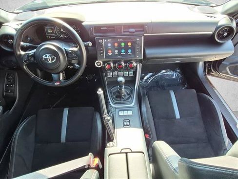 Used 2024 Toyota GR86 Premium RWD image 16