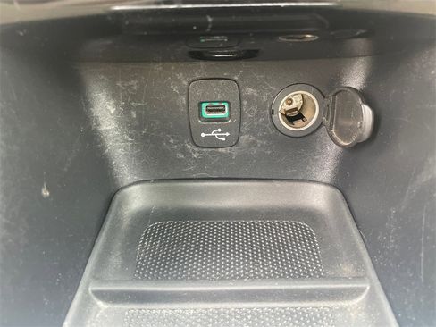 Used 2012 Chrysler 200 Touring image 12