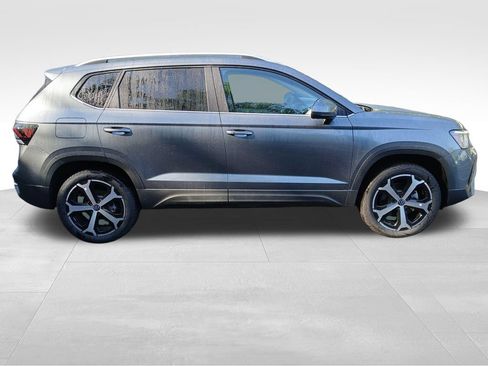 New 2026 Volkswagen Taos SEL AWD/4WD image 6