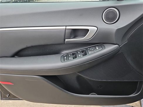 Used 2024 Hyundai Sonata SEL w/ Convenience Package image 12