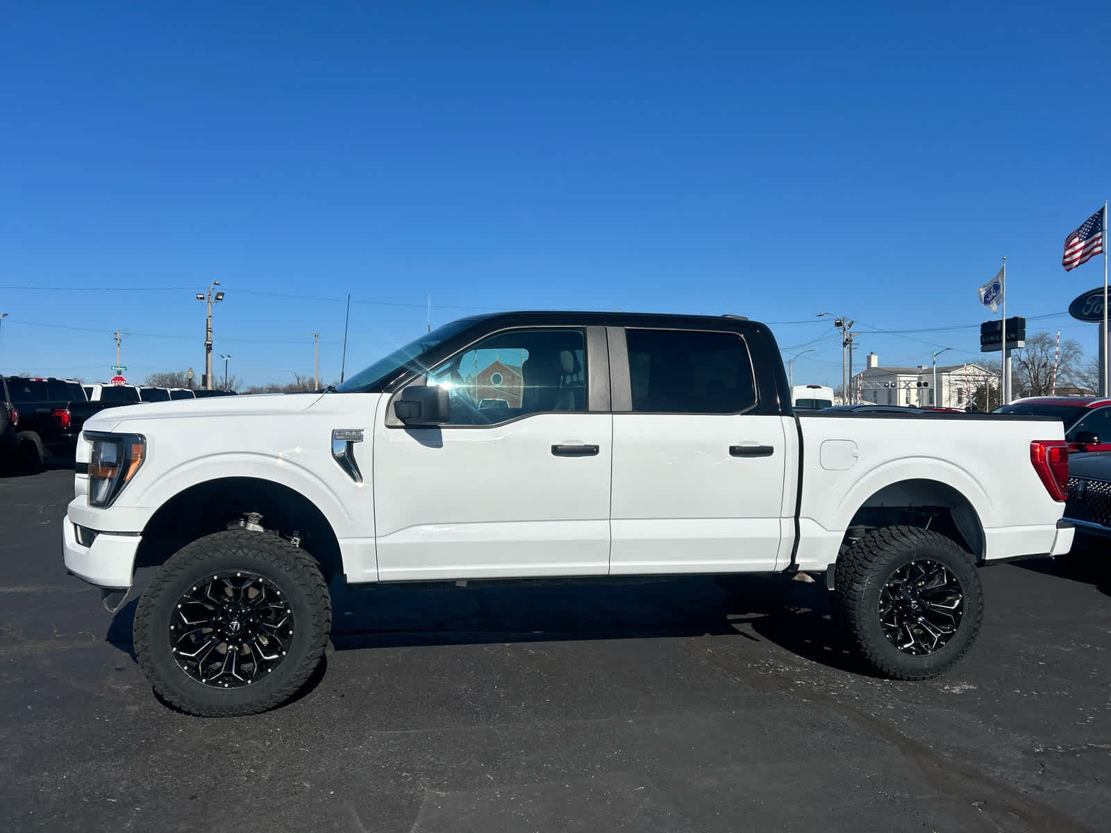 Used 2023 Ford F150 XLT AWD/4WD image 1