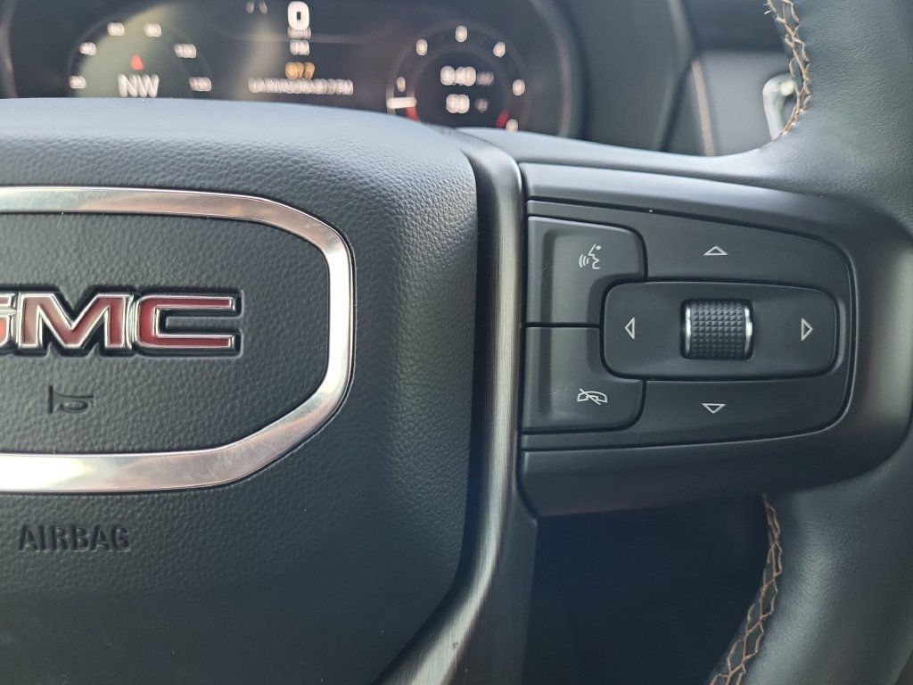Used 2023 GMC Yukon AT4 AWD/4WD image 19