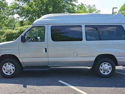 Used 2011 Ford E-350 and Econoline 350 XL w/ PWR Windows & Locks Group RWD image 5
