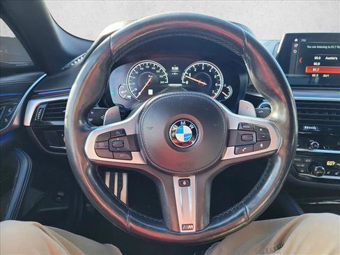 Used 2018 BMW M550i xDrive image 19