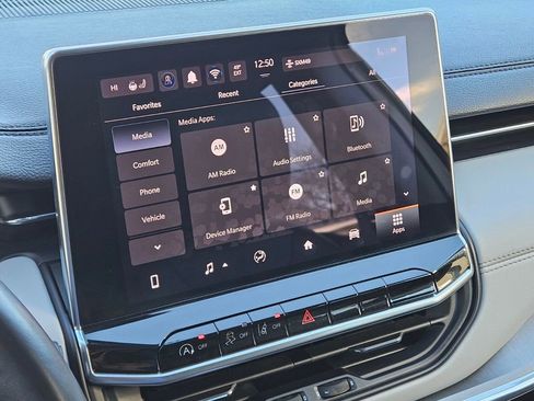 Used 2022 Jeep Compass Limited image 16